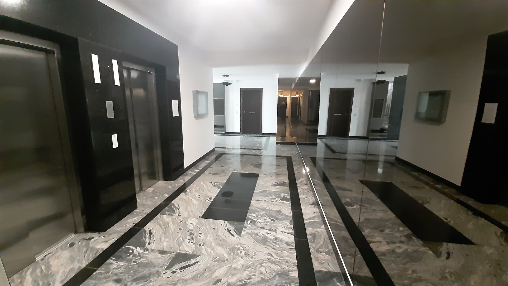 MarinaSurf - hol lifturi